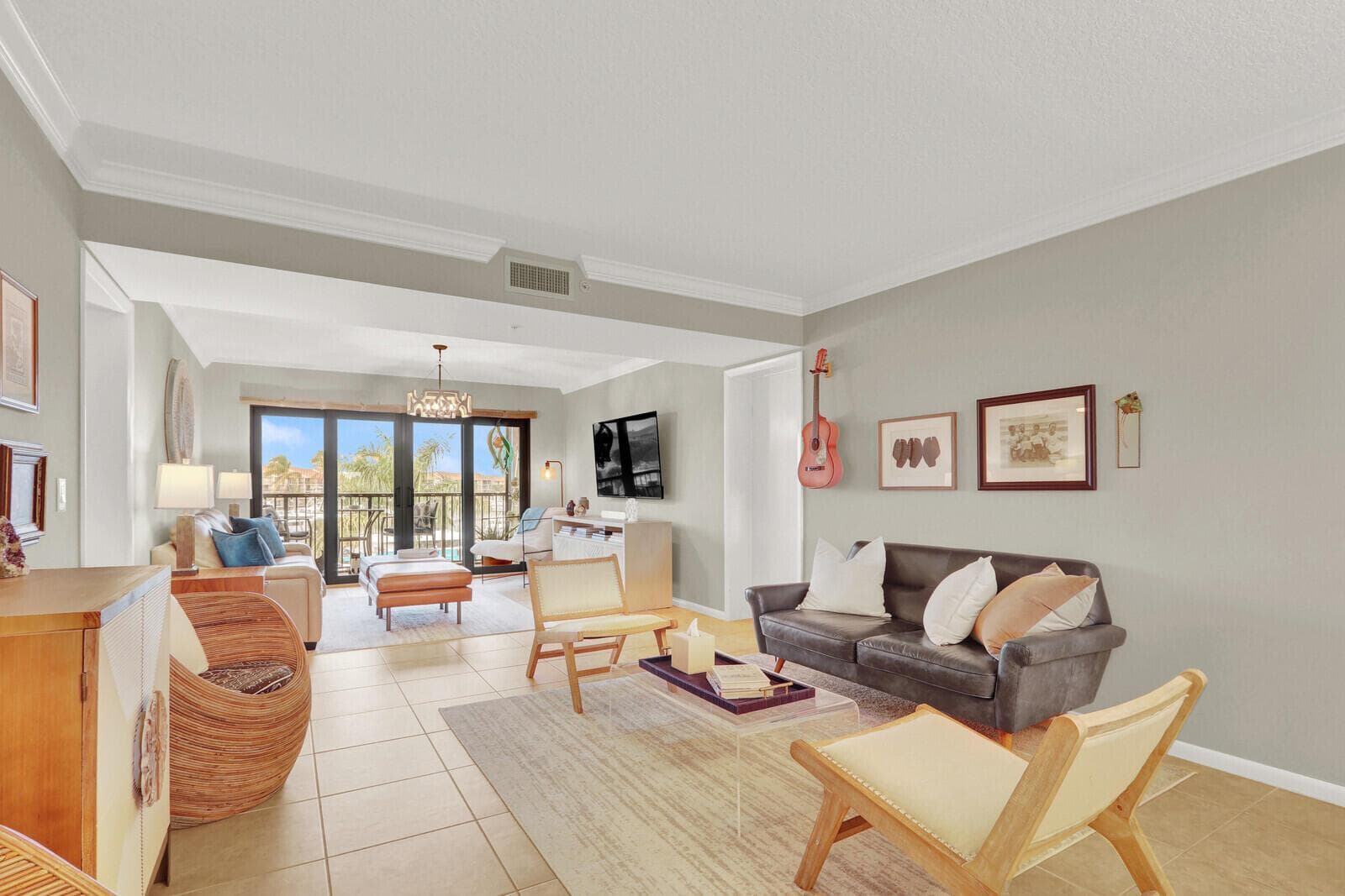 901 Seafarer Circle 403 photo 6