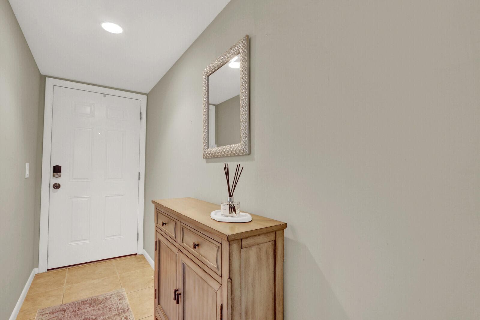 901 Seafarer Circle 403 photo 3