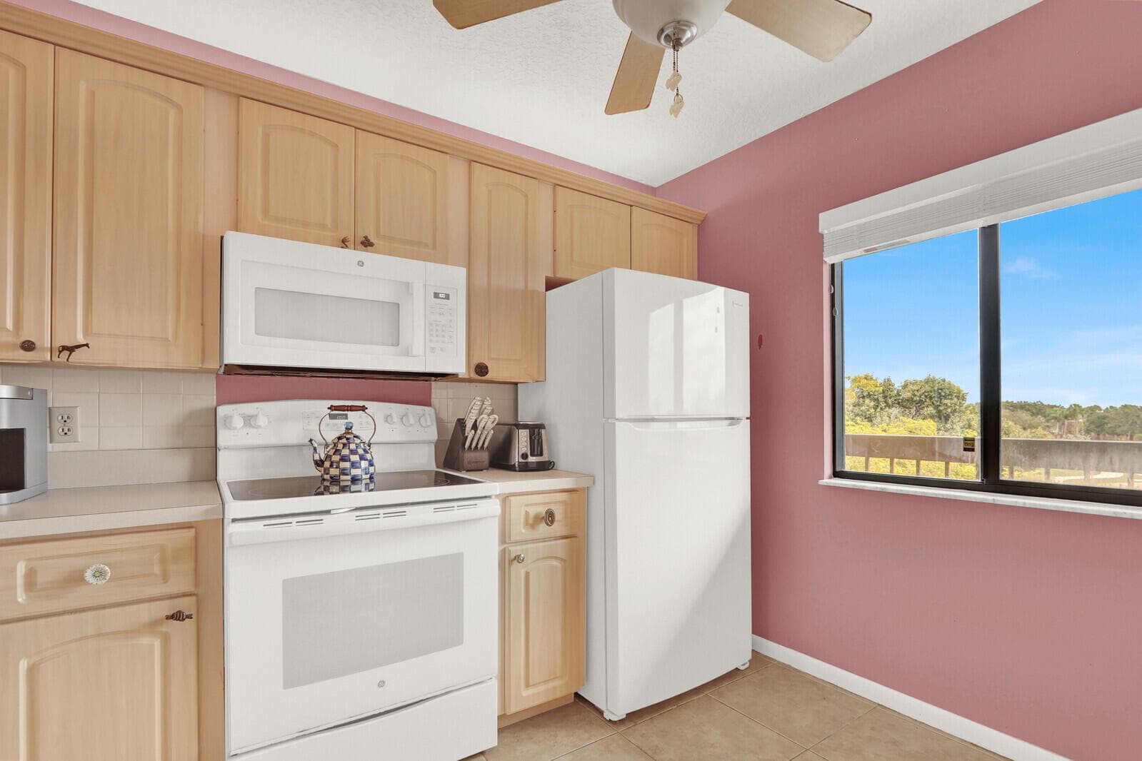 901 Seafarer Circle 403 photo 20