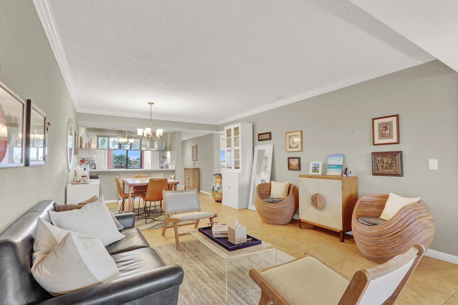 901 Seafarer Circle 403 photo 14