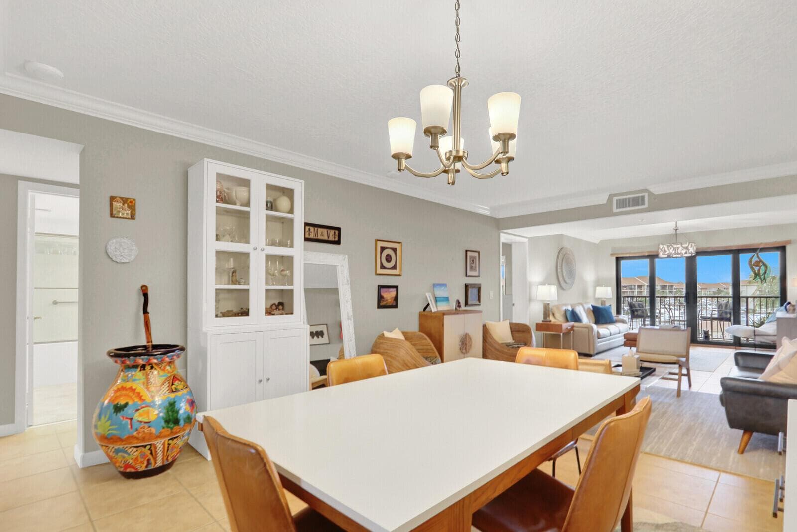901 Seafarer Circle 403 photo 19