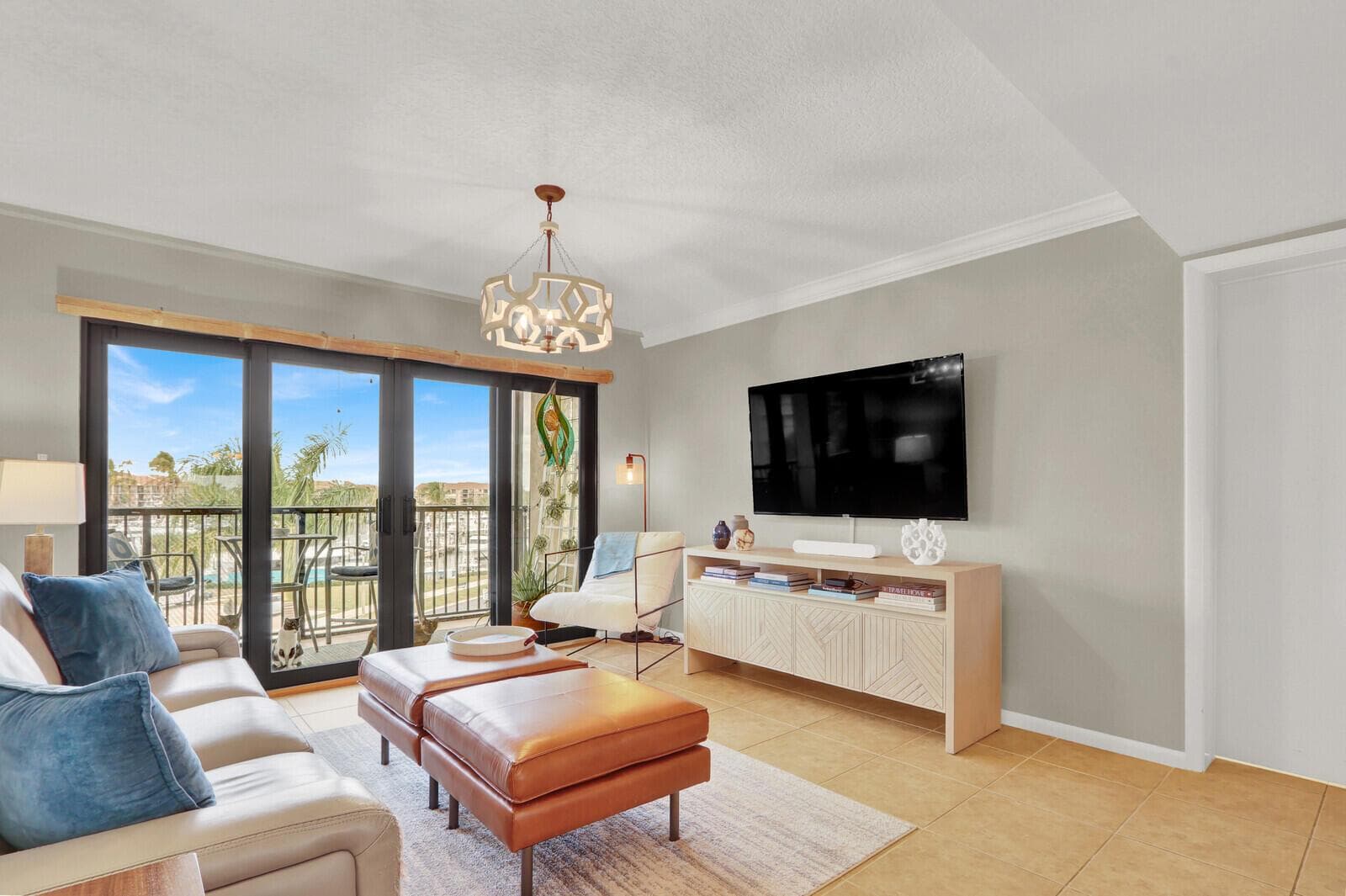 901 Seafarer Circle 403 photo 8