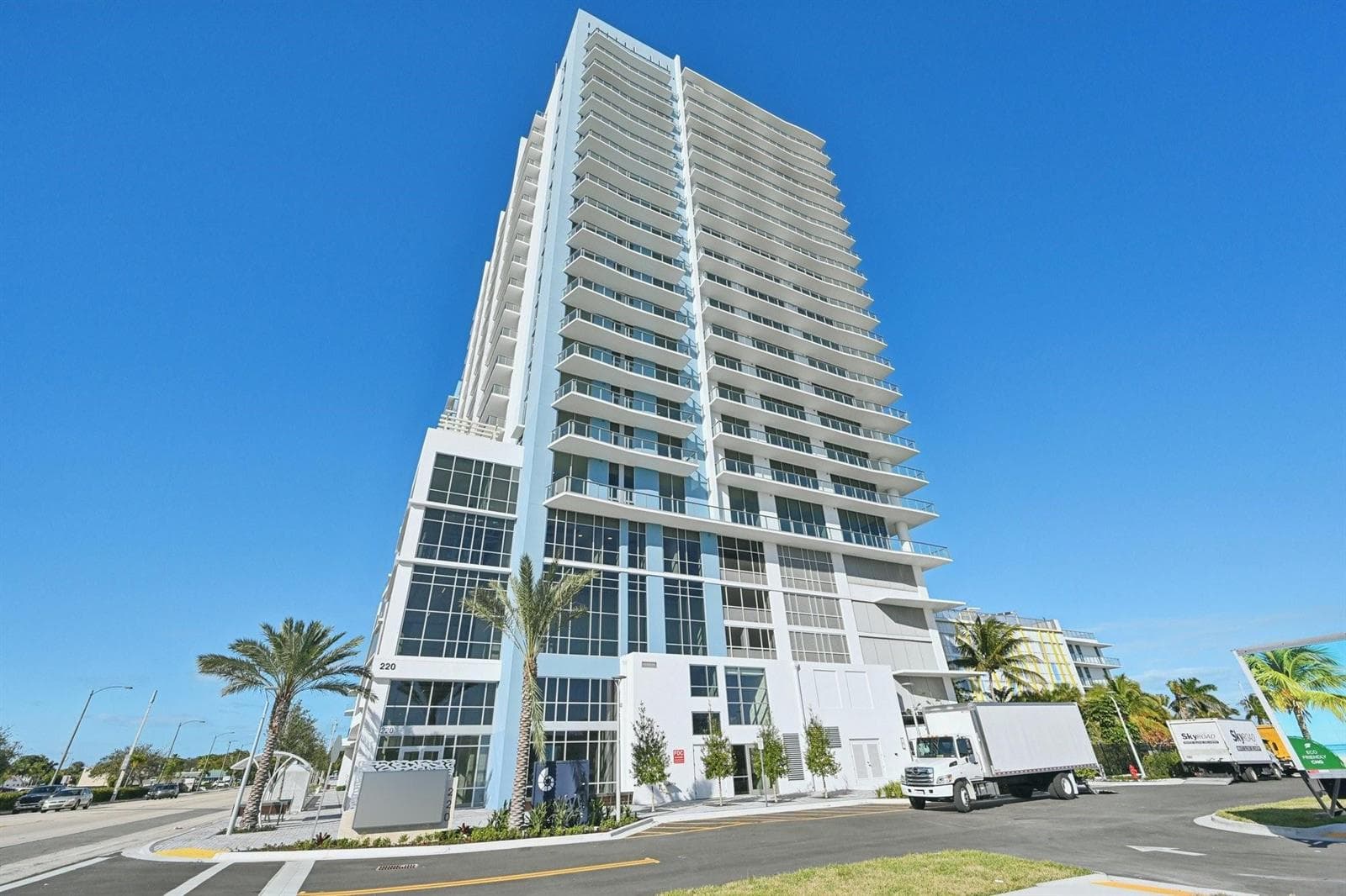 220 Lake Shore Drive 717 photo 1