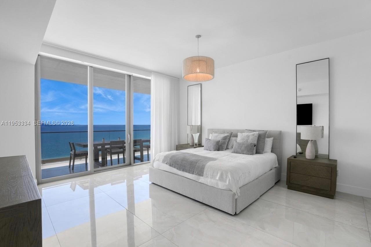 18975 Collins Ave 2101 photo 8