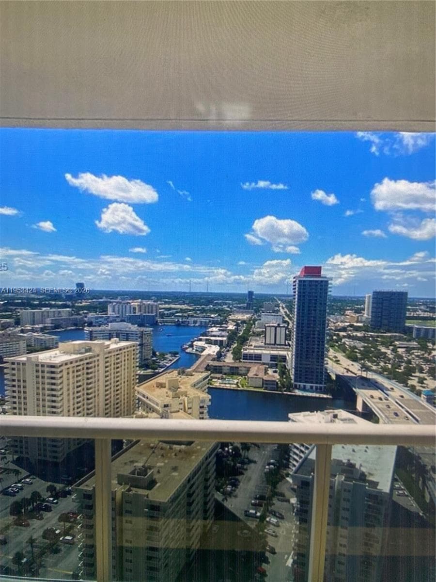 1800 Ocean Dr 2909 photo 6