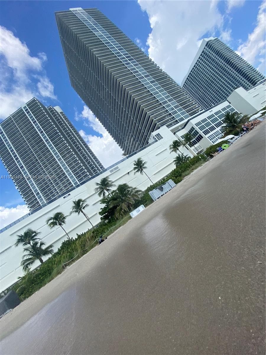 1800 Ocean Dr 2909 photo 7