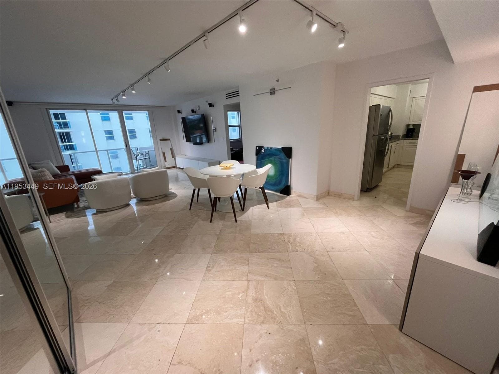 9195 Collins Ave 1111 photo 3