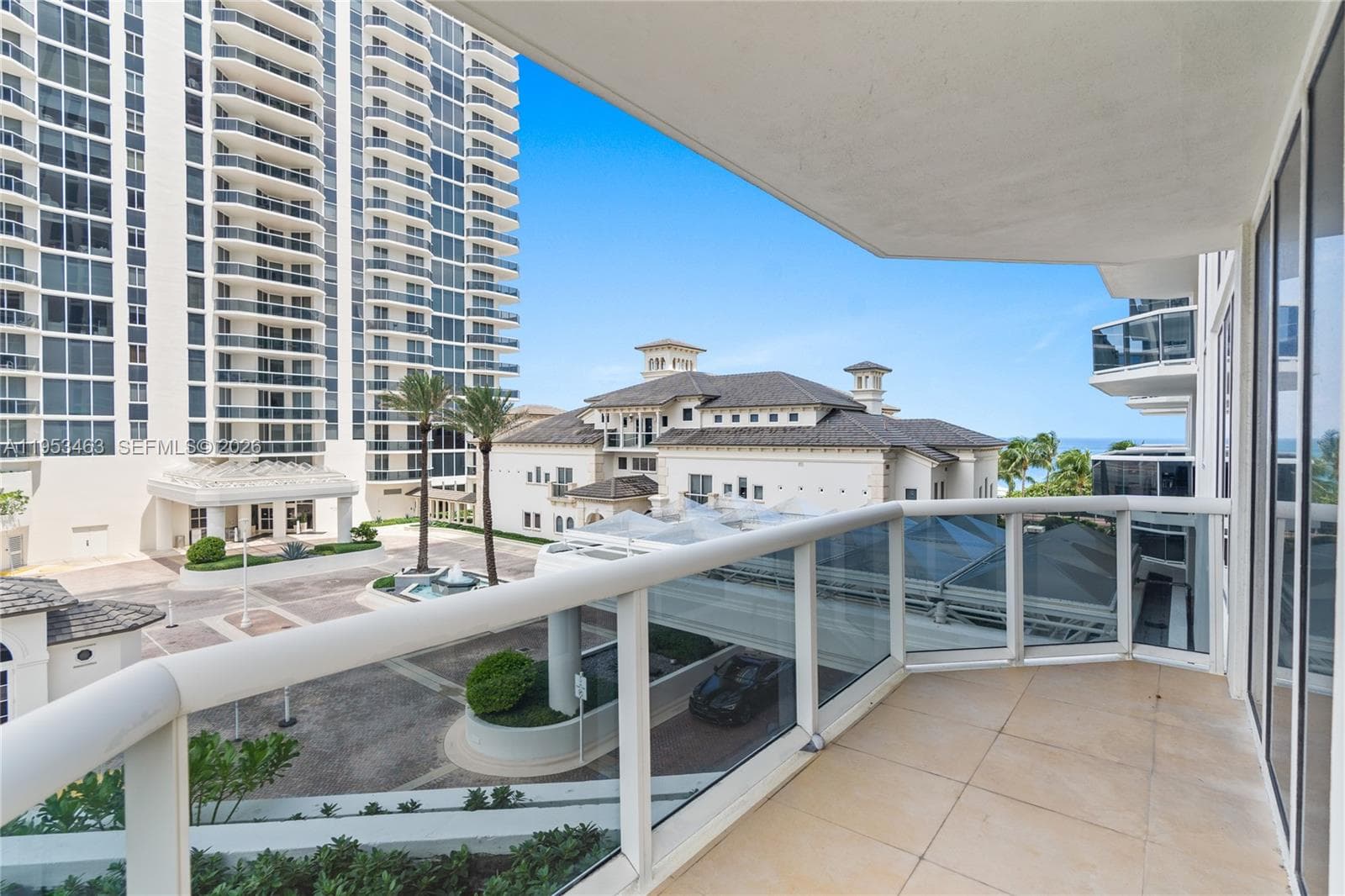 4775 Collins Ave 507 photo 9