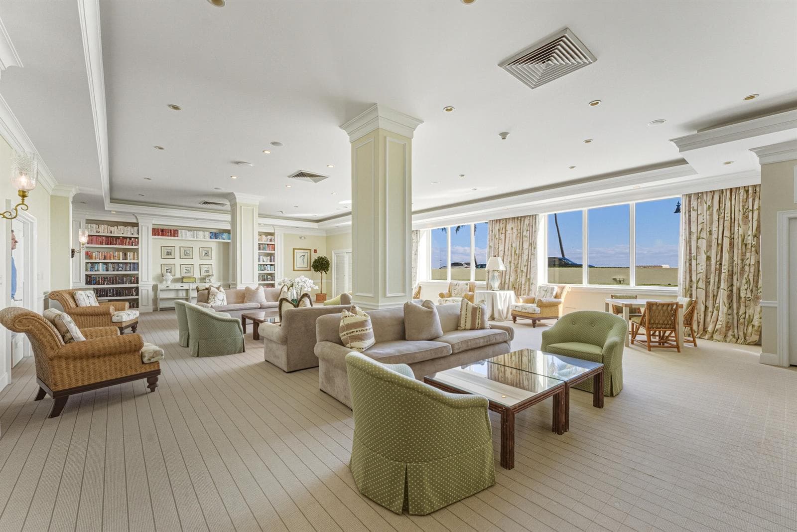 100 Worth Avenue 308 photo 20