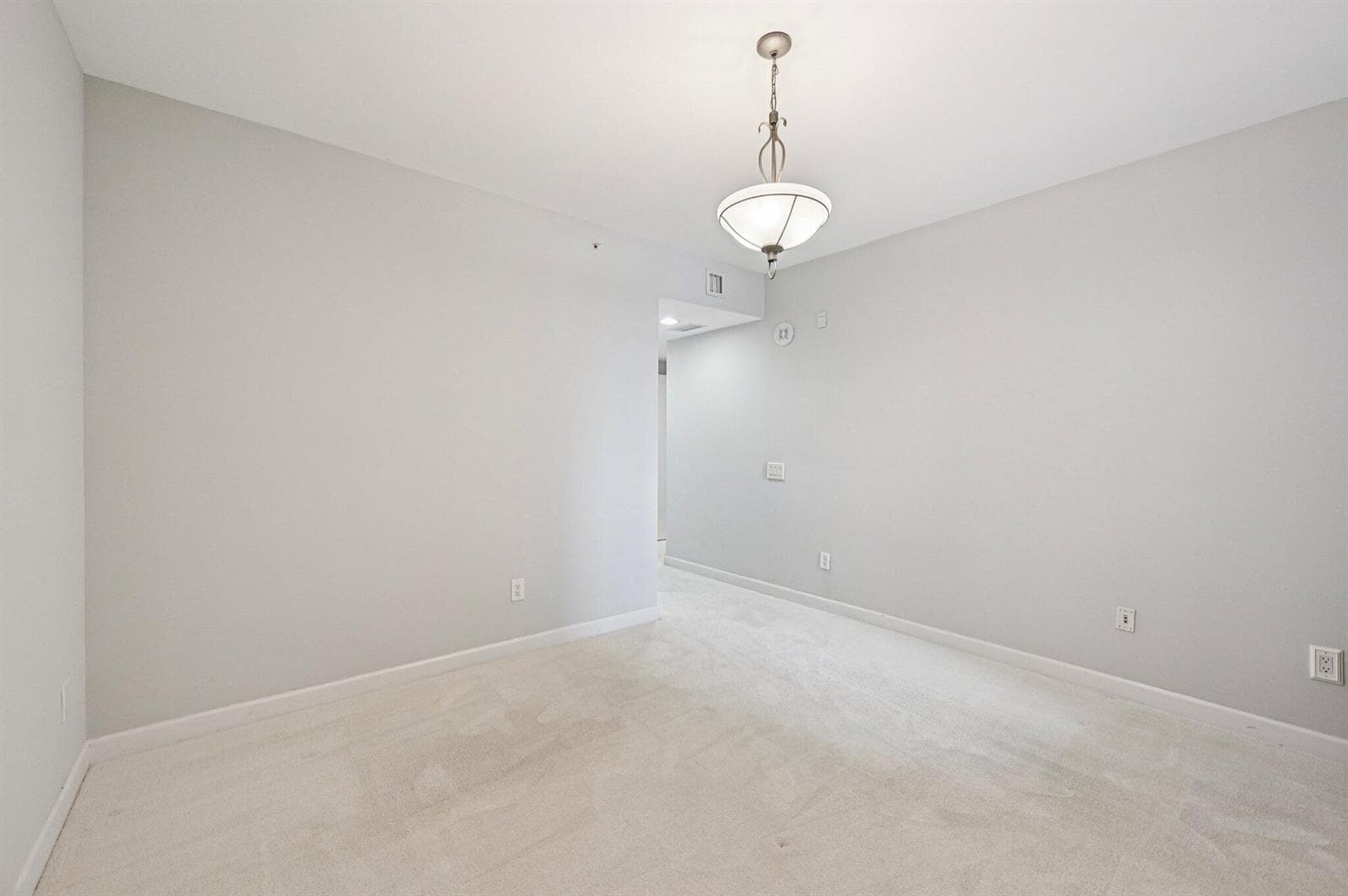 2650 Lake Shore Drive 1006 photo 23