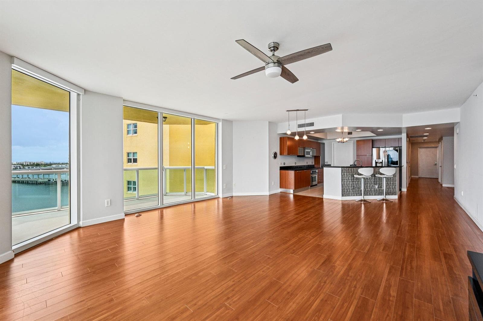 2650 Lake Shore Drive 1006 photo 9