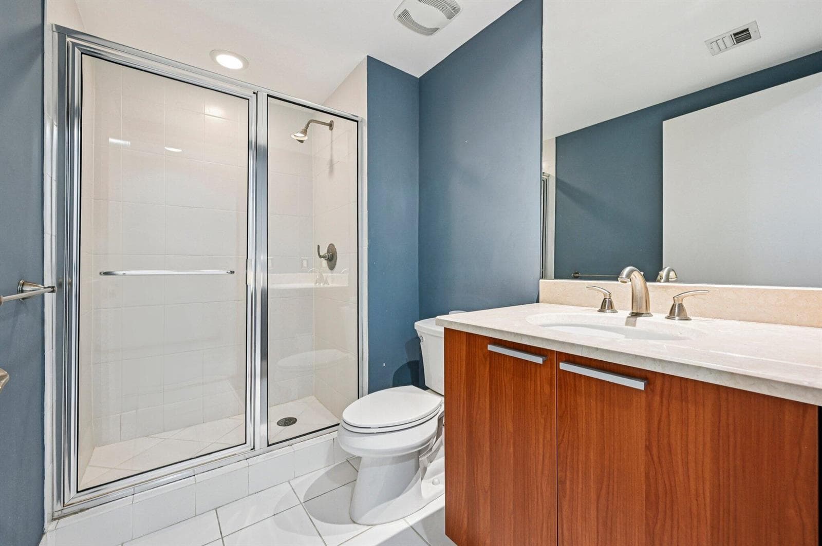 2650 Lake Shore Drive 1006 photo 24