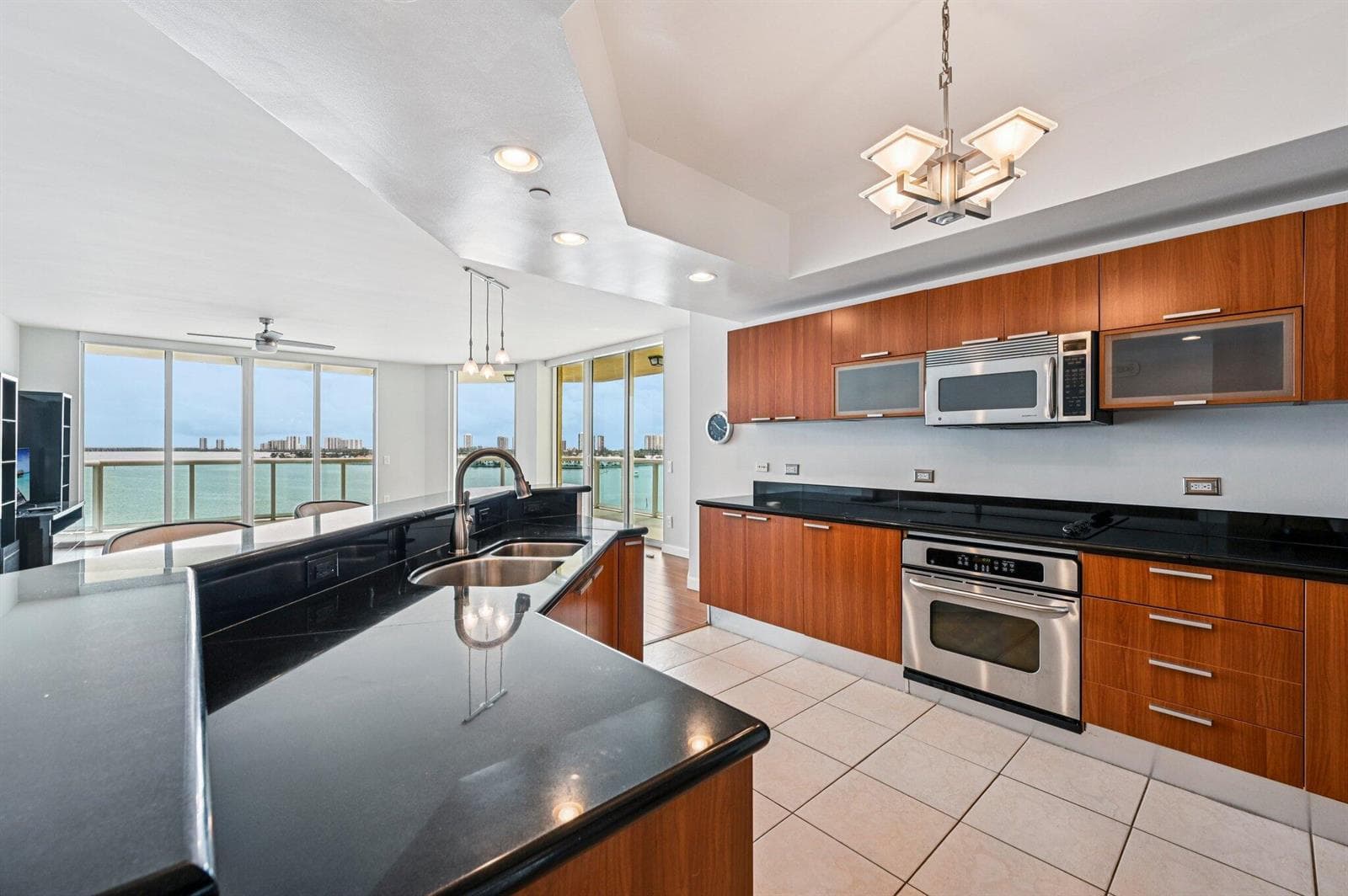 2650 Lake Shore Drive 1006 photo 14