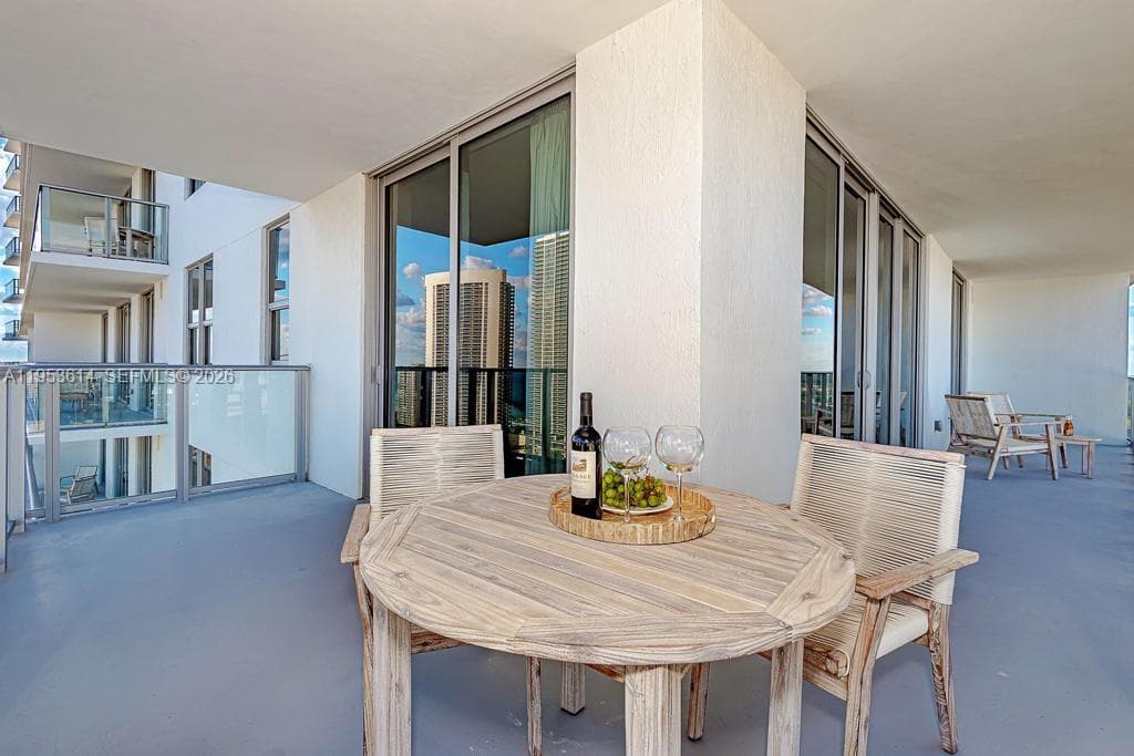 4010 S Ocean Dr R2701 photo 23