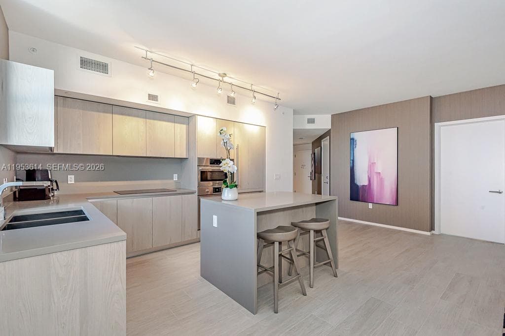 4010 S Ocean Dr R2701 photo 2