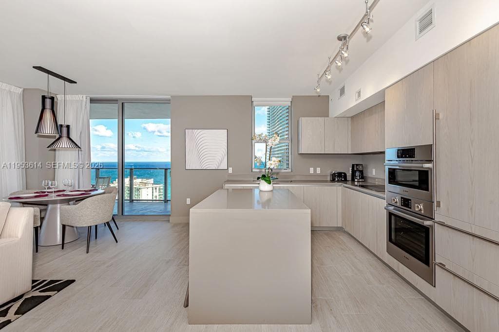 4010 S Ocean Dr R2701 photo 6
