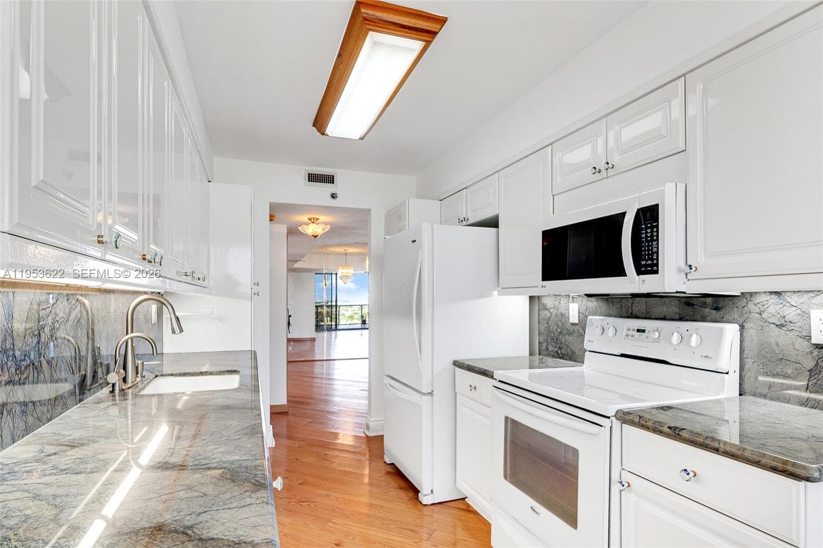 3598 NE Yacht Club Dr 1402 photo 18