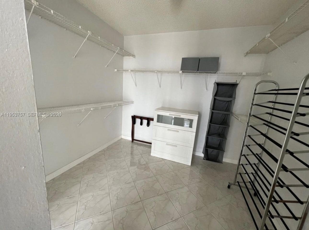 1000 Parkview Dr 528 photo 13