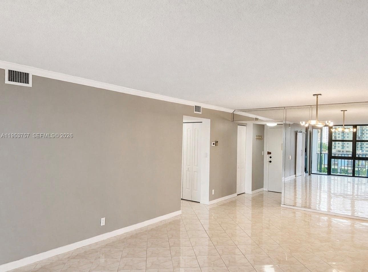 1000 Parkview Dr 528 photo 9