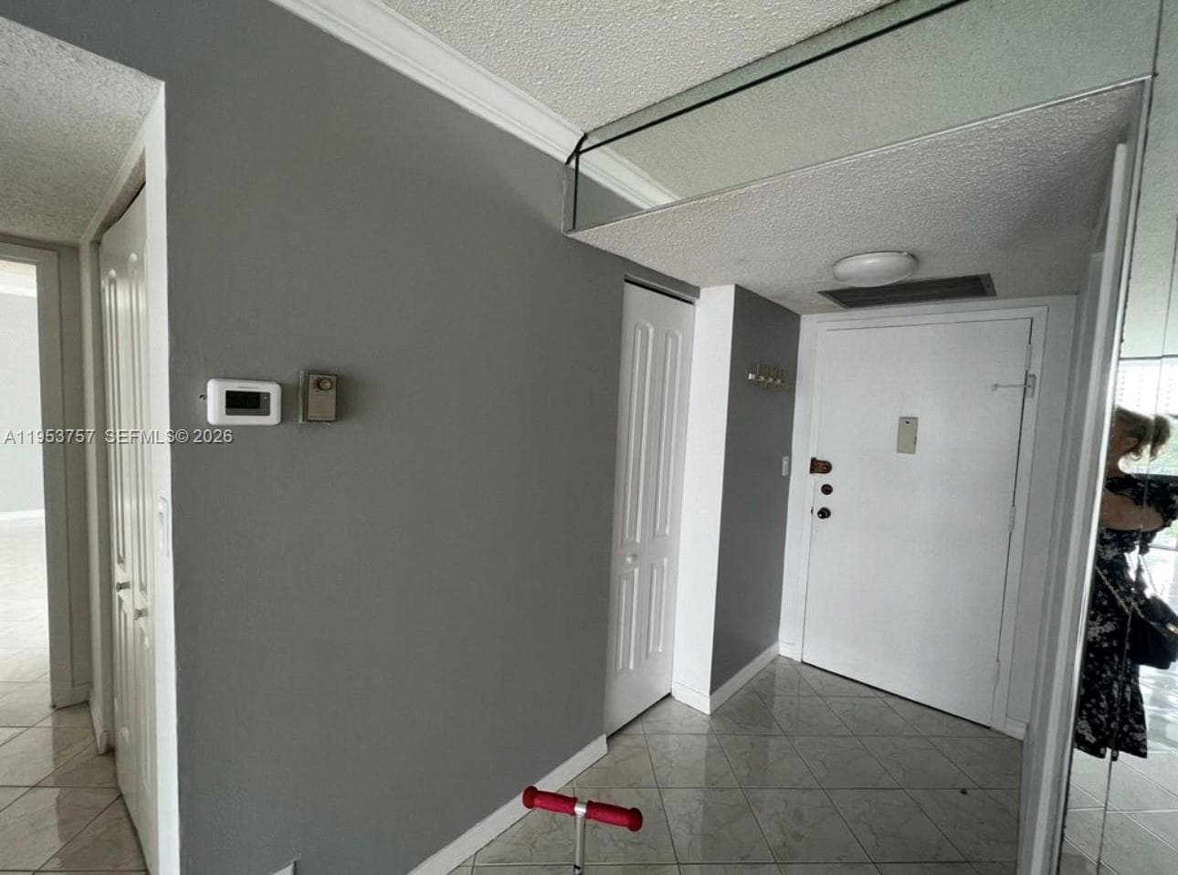 1000 Parkview Dr 528 photo 11