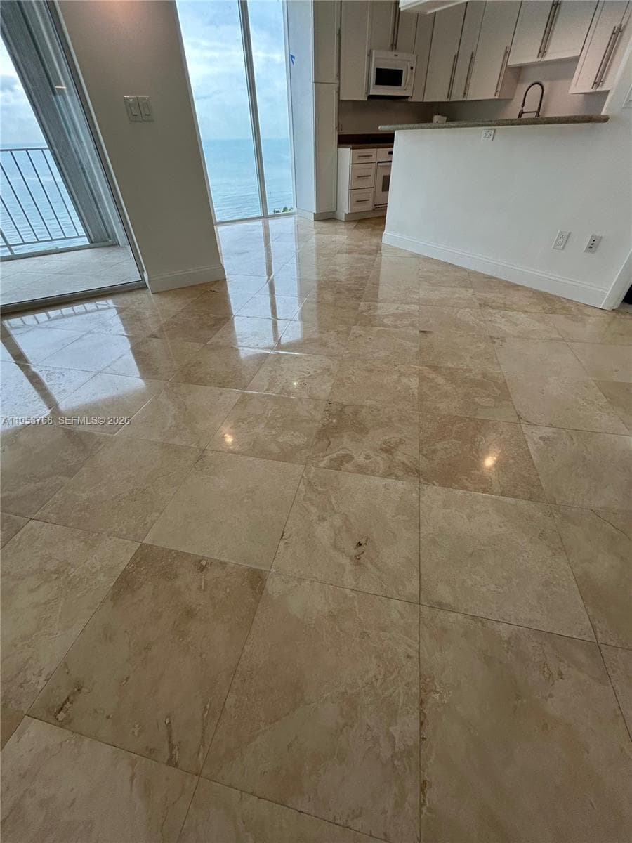 881 Ocean Dr 10D photo 6