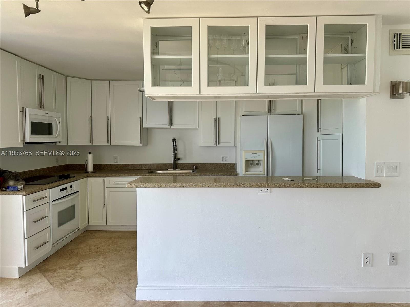 881 Ocean Dr 10D photo 3
