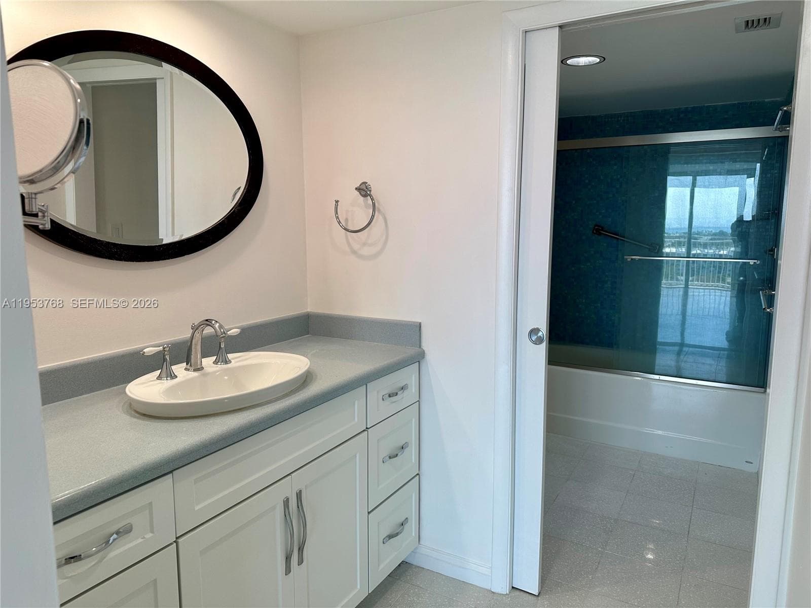 881 Ocean Dr 10D photo 11