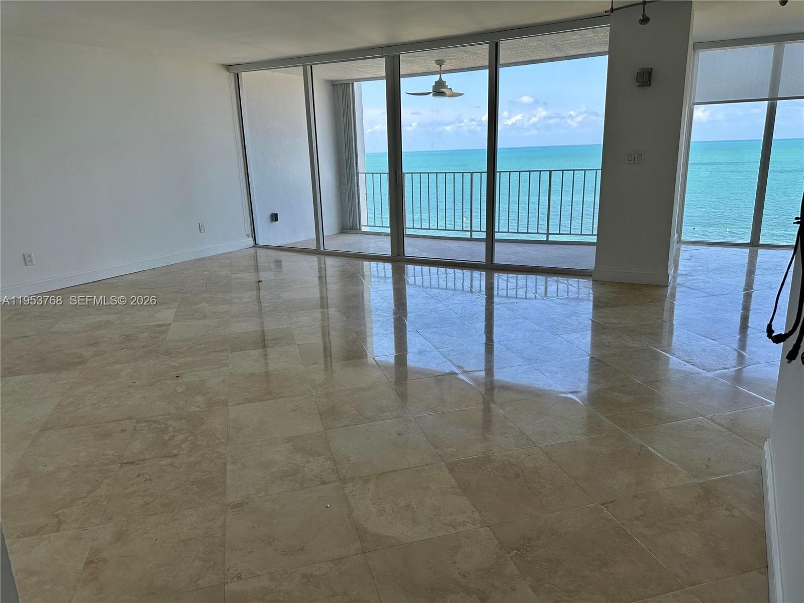 881 Ocean Dr 10D photo 4