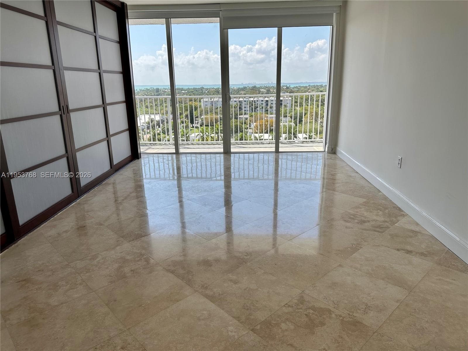 881 Ocean Dr 10D photo 8
