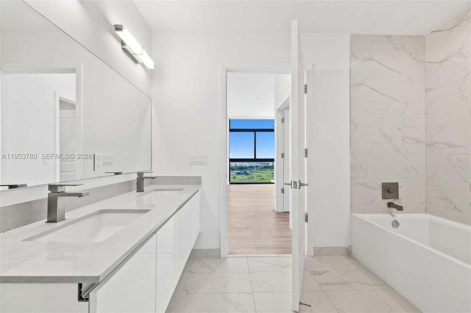 101 Diplomat Pkwy 1703 photo 23