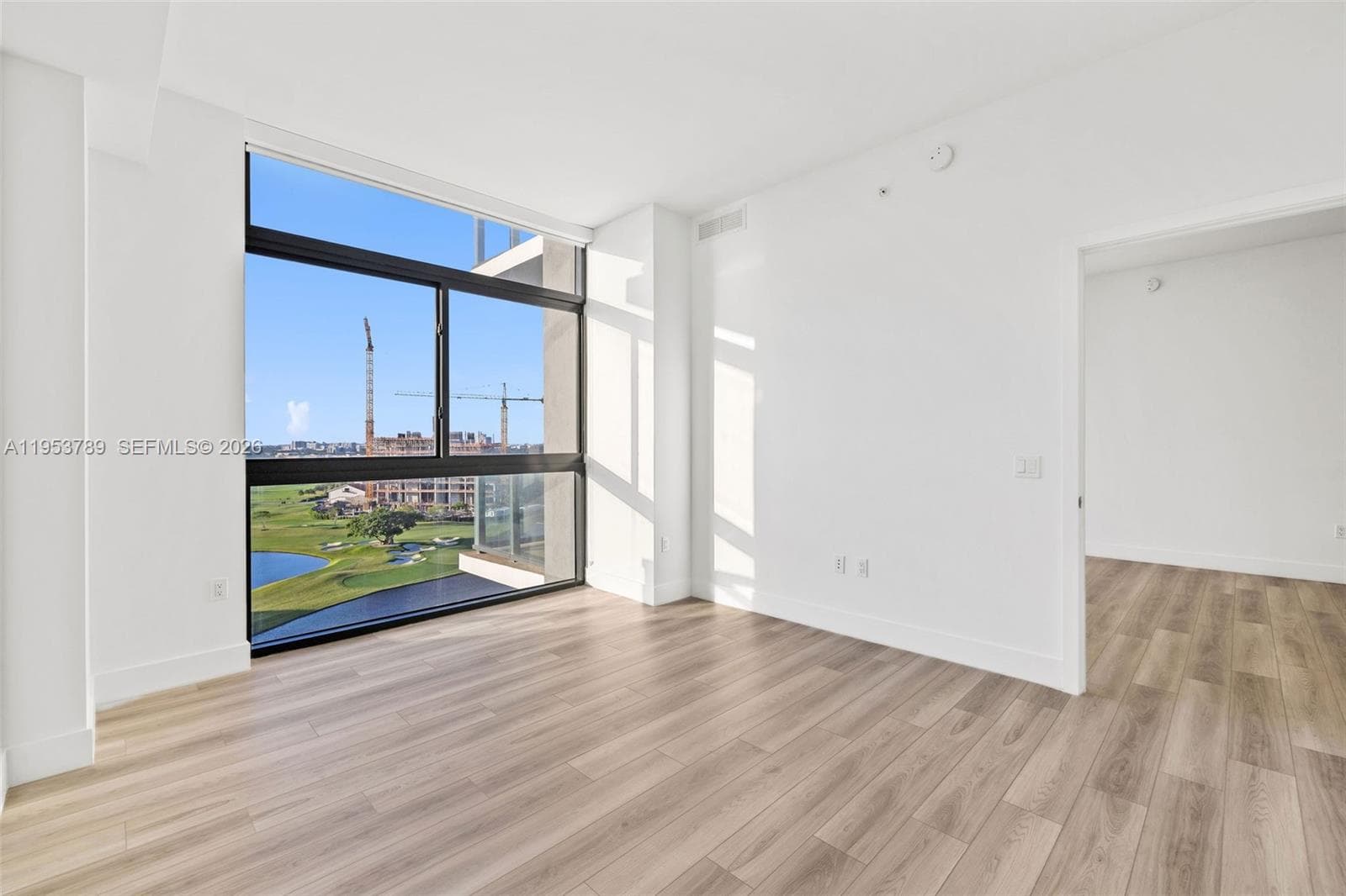 101 Diplomat Pkwy 1703 photo 17