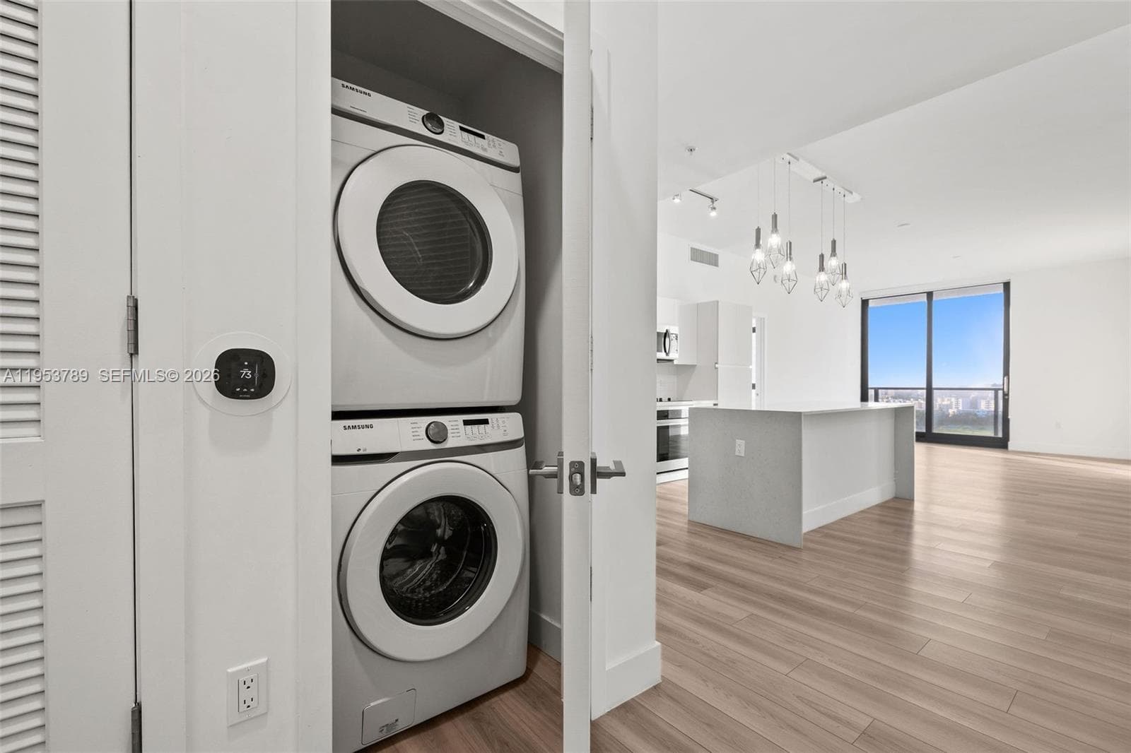 101 Diplomat Pkwy 1703 photo 16