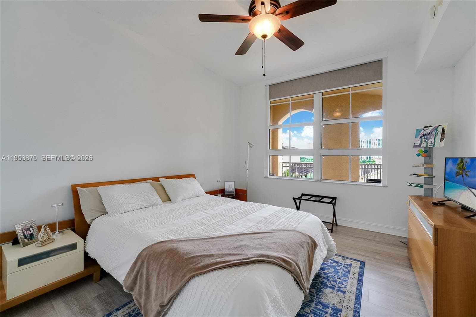 3001 NE 185th St 612 photo 12