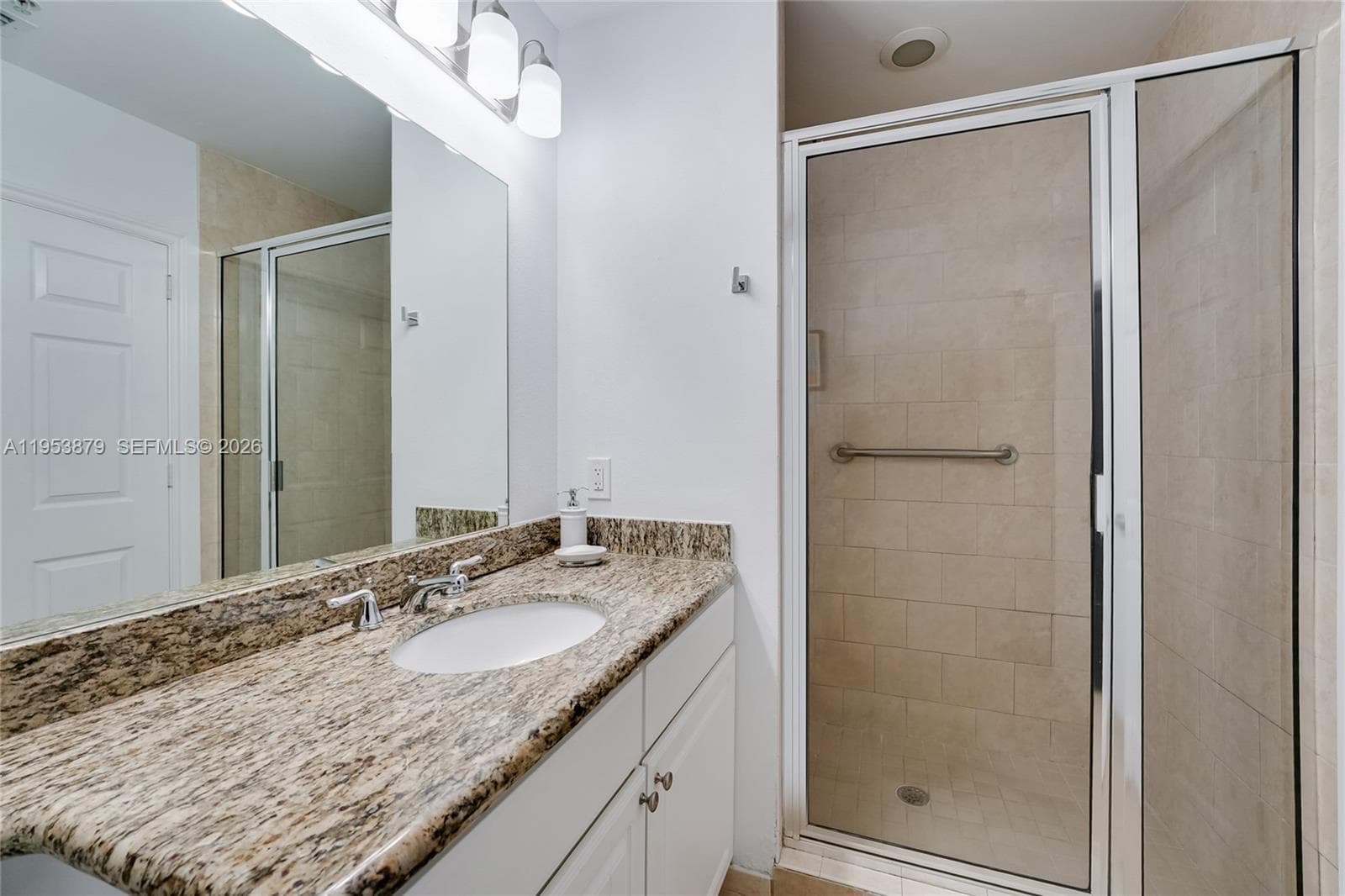 3001 NE 185th St 612 photo 14