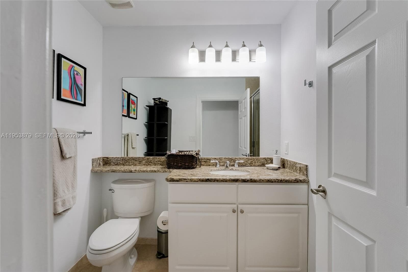 3001 NE 185th St 612 photo 15