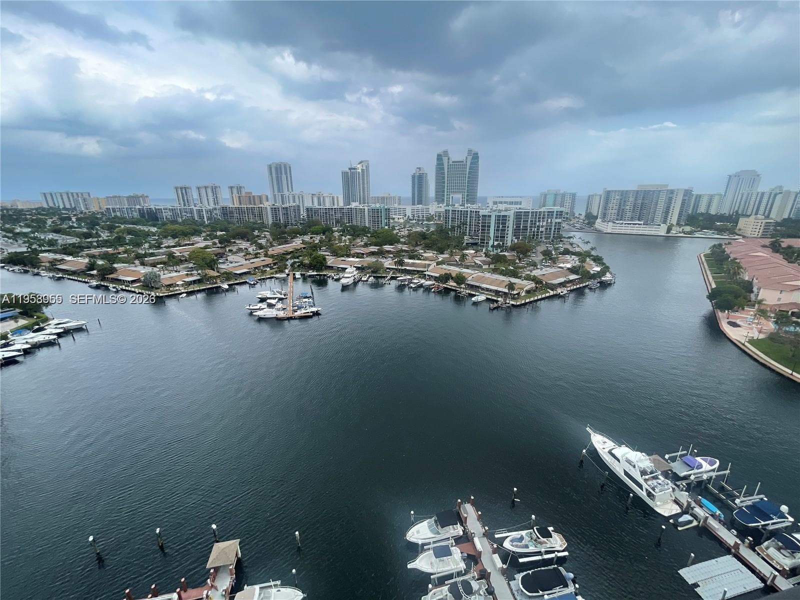 300 Three Islands Blvd 417 photo 2