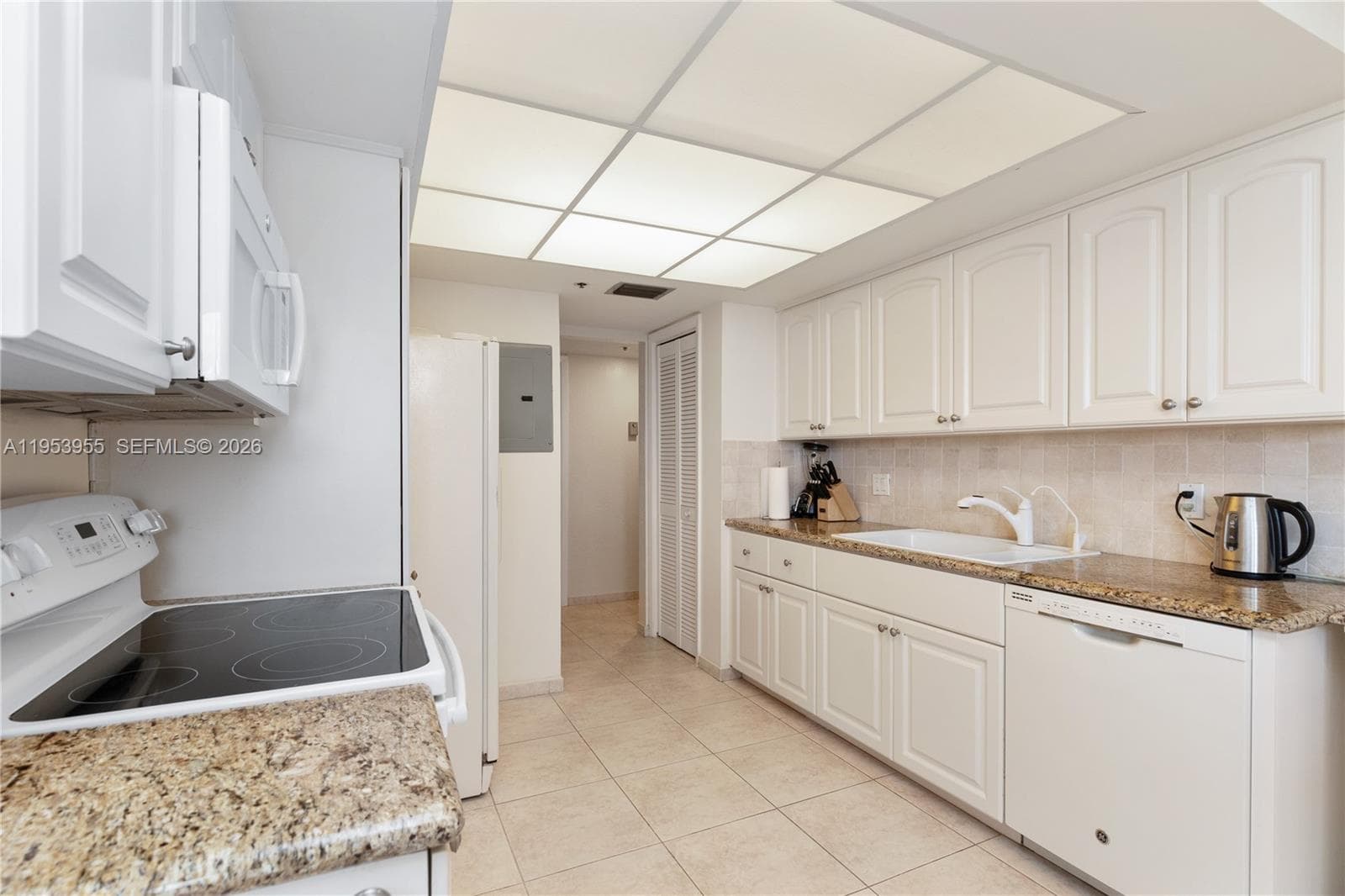 300 Three Islands Blvd 417 photo 22
