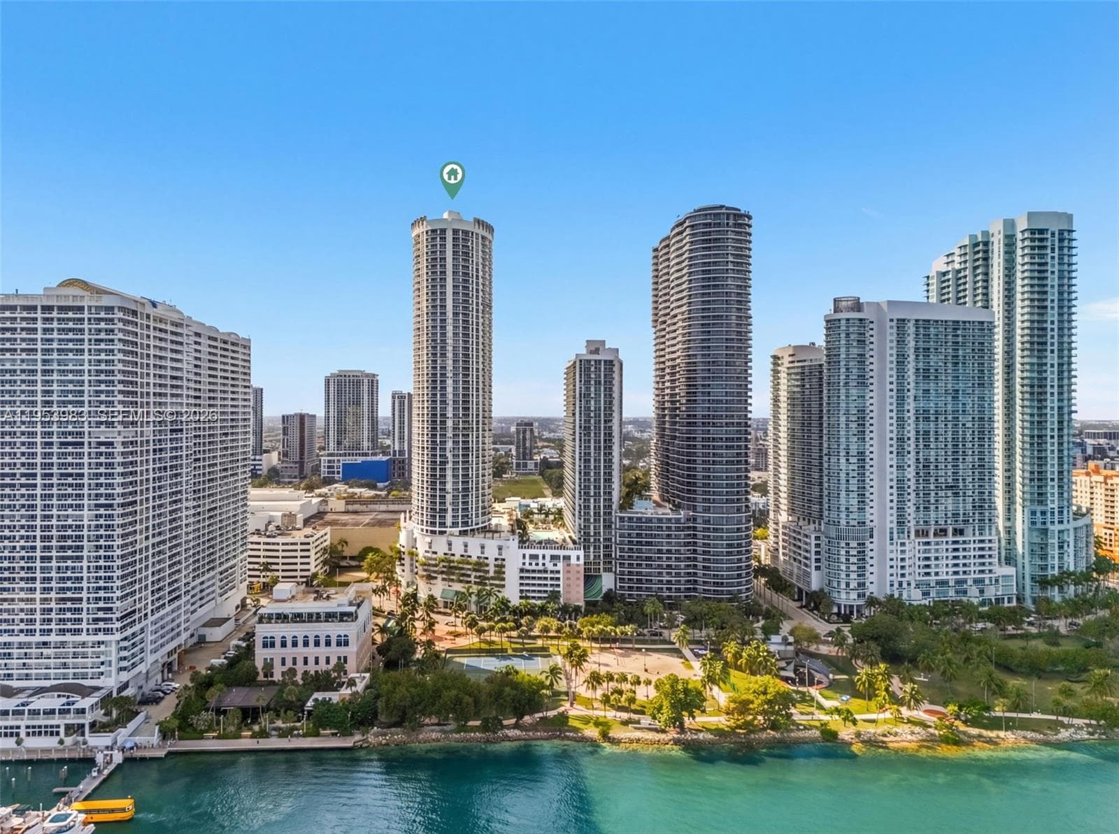 1750 N Bayshore Dr 1407 photo 2