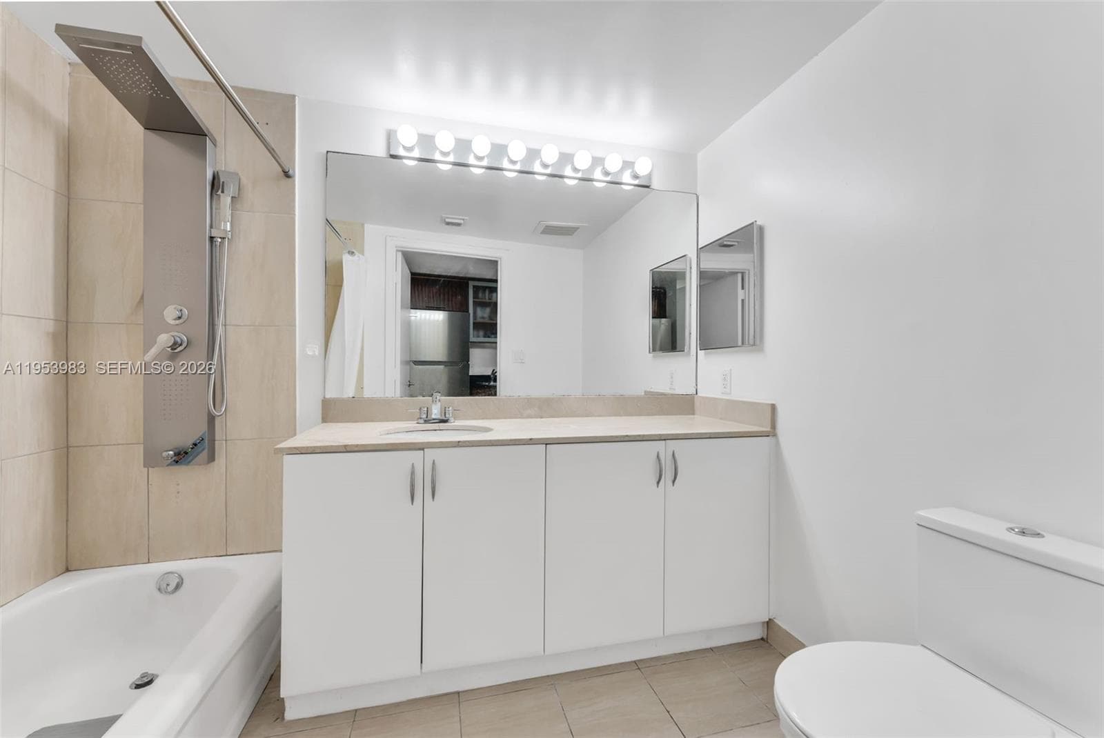 1750 N Bayshore Dr 1407 photo 6