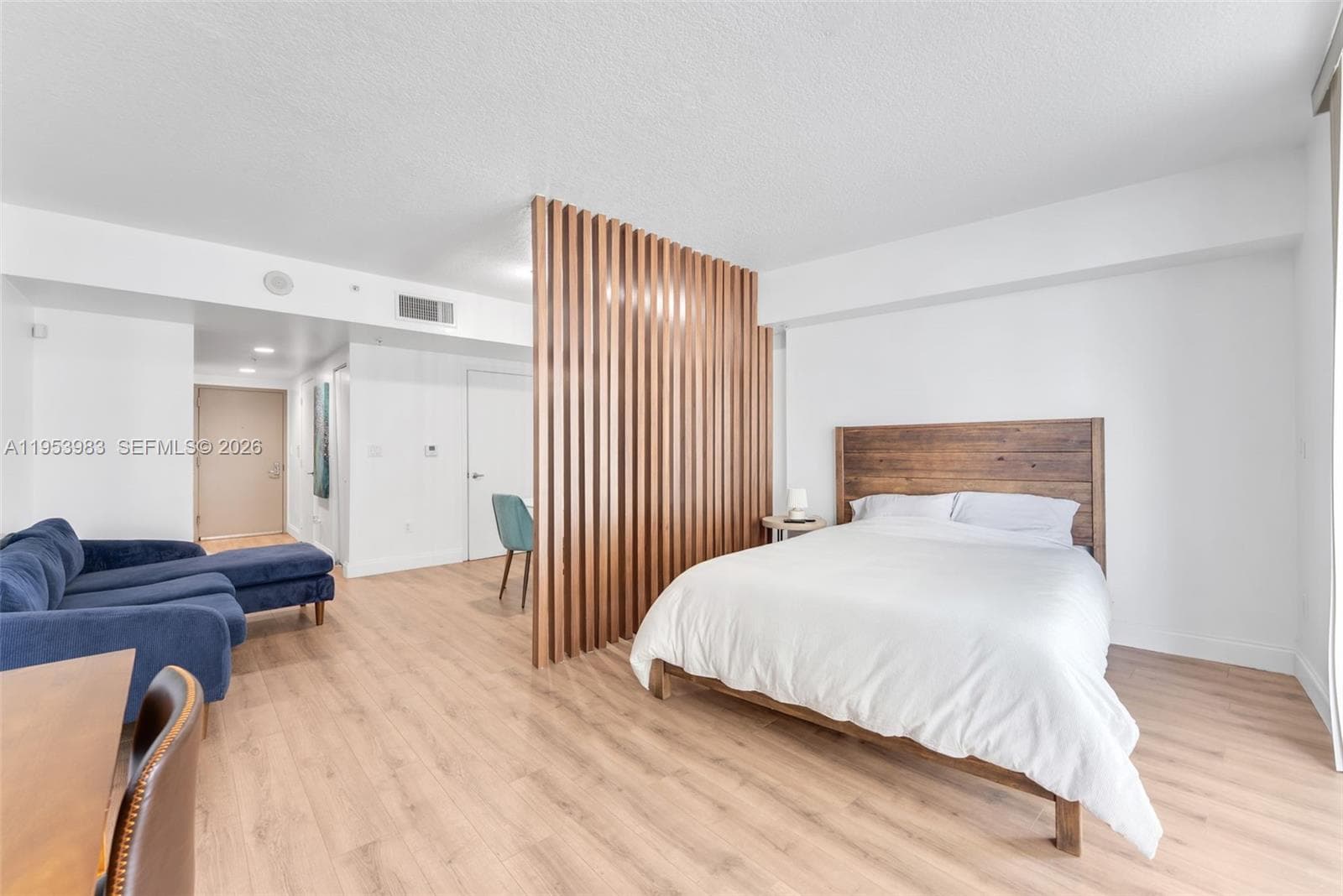 1750 N Bayshore Dr 1407 photo 14