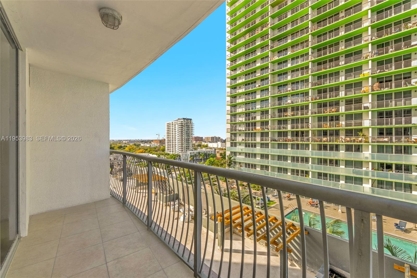 1750 N Bayshore Dr 1407 photo 15