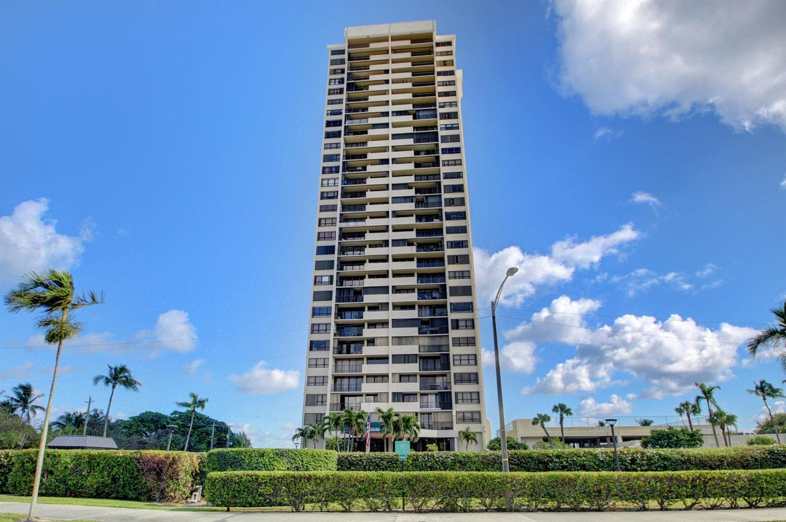5600 N Flagler Drive 307 photo 4