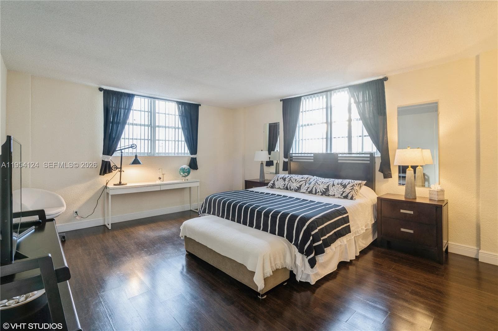 4001 Ocean Dr 2