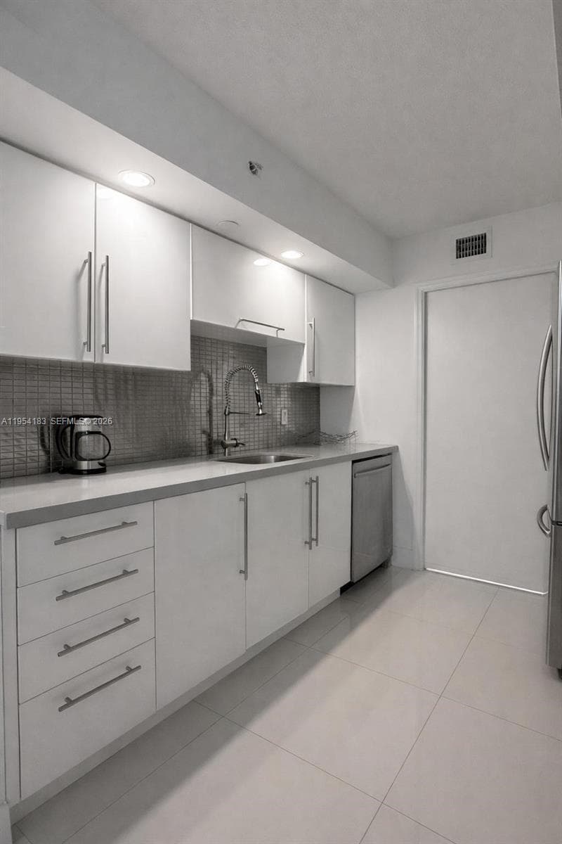 6917 Collins Ave 1206 photo 10