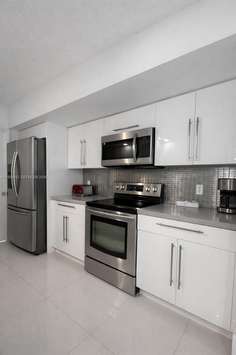 6917 Collins Ave 1206 photo 11