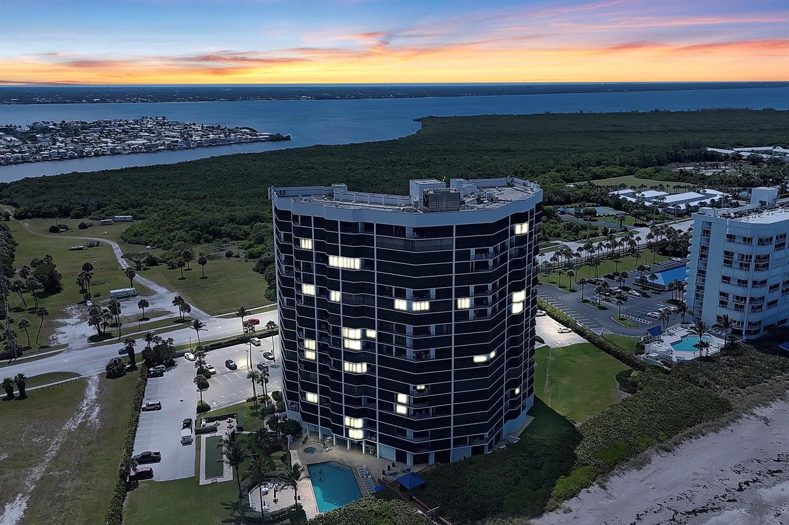 9650 S Ocean Drive 909 photo 6