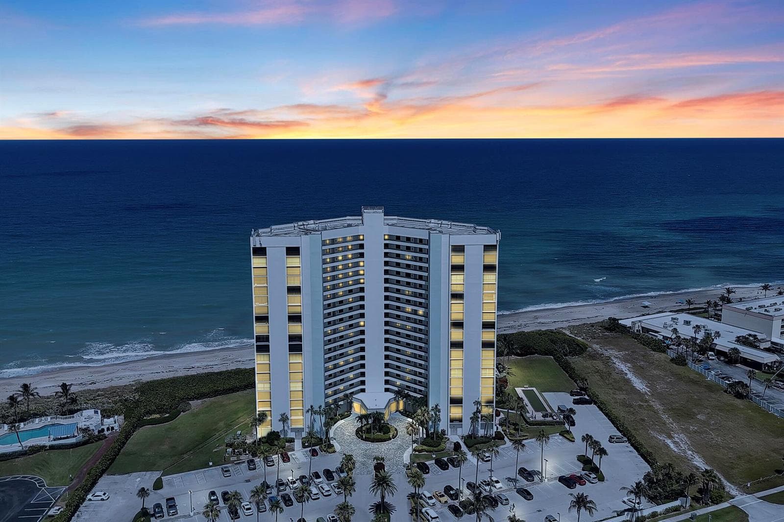 9650 S Ocean Drive 909 photo 1