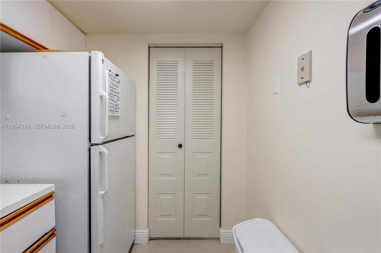 770 CLAUGHTON ISLAND DR 811 photo 12