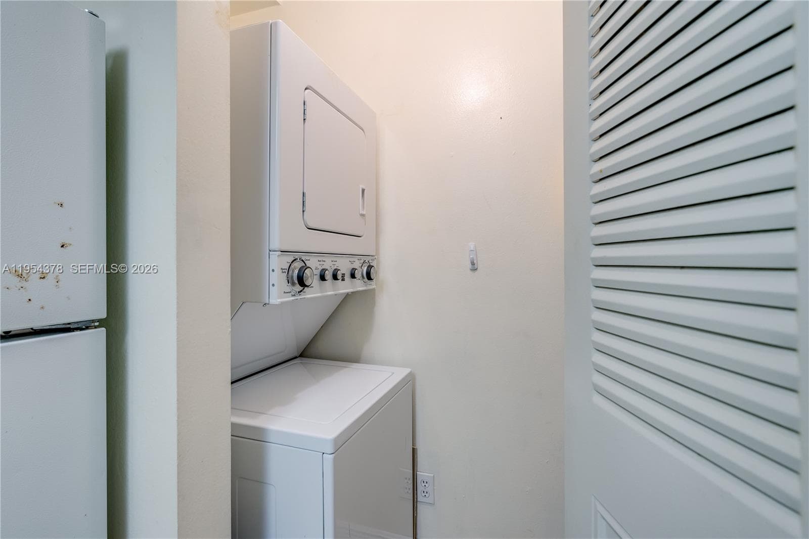 770 CLAUGHTON ISLAND DR 811 photo 14