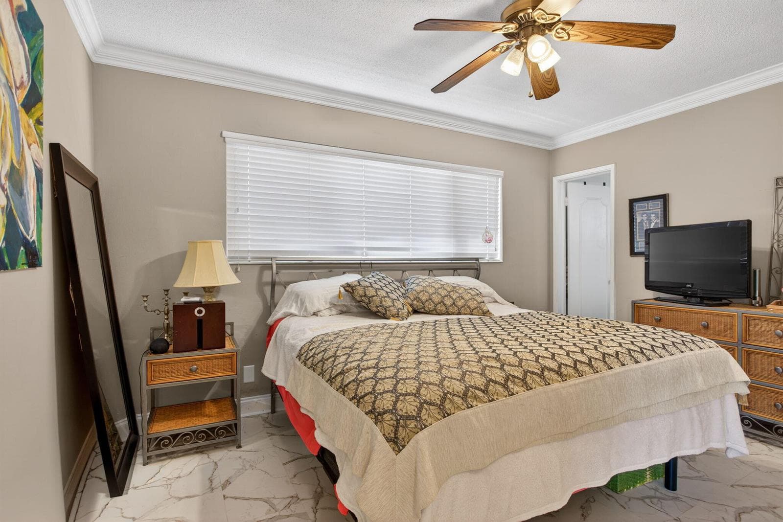 2311 NE 36th Street 2a photo 17